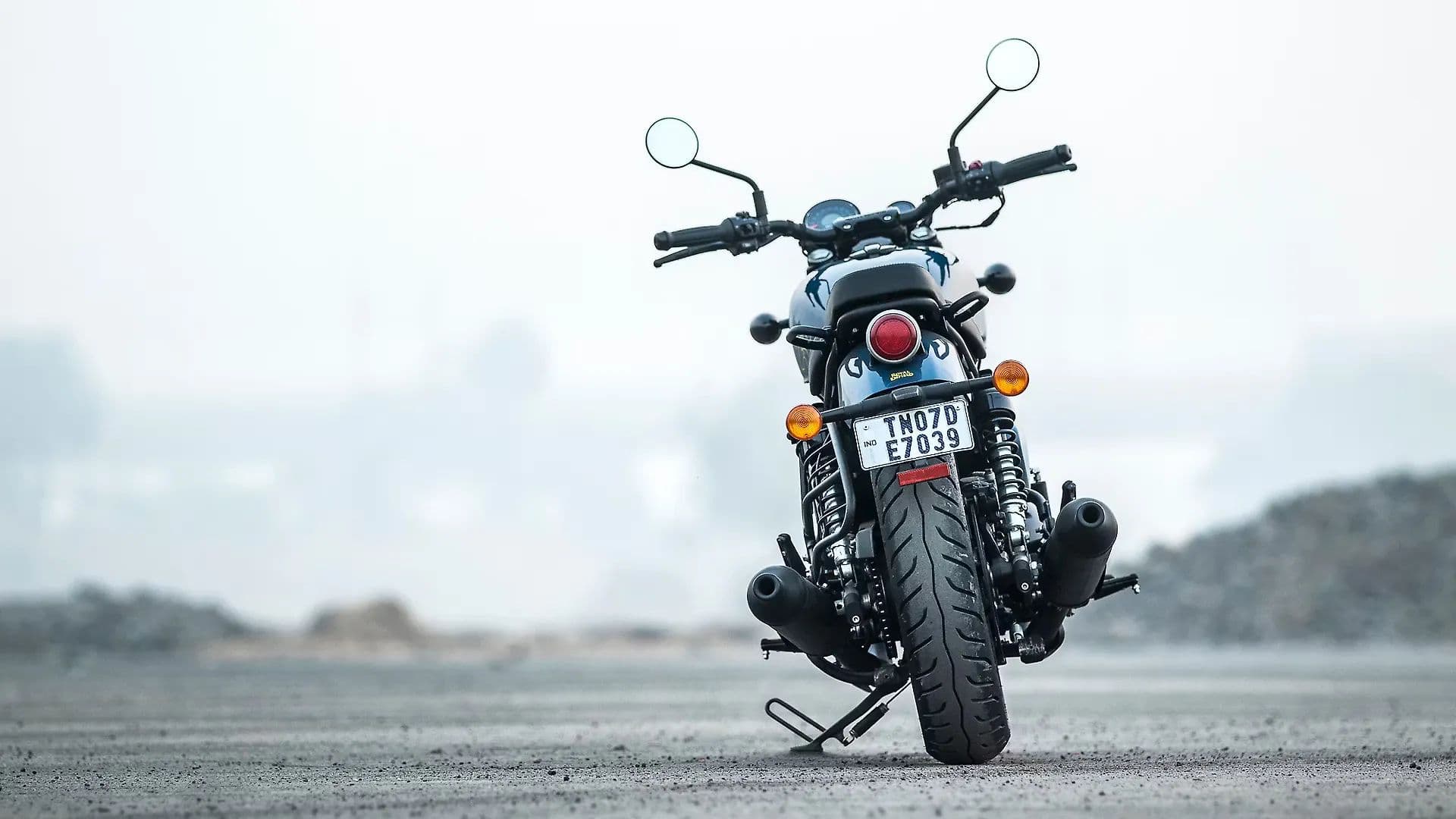 Royal Enfield Shotgun 650 Rear View