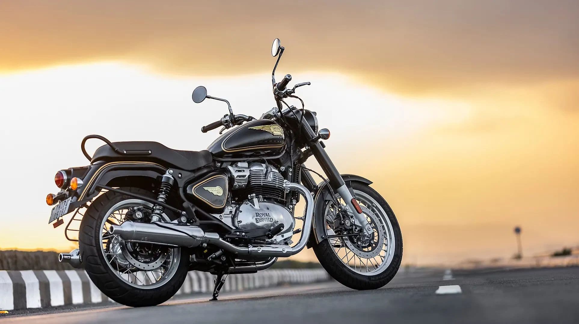 Royal Enfield Bullet 650 Right Rear Three Quarter