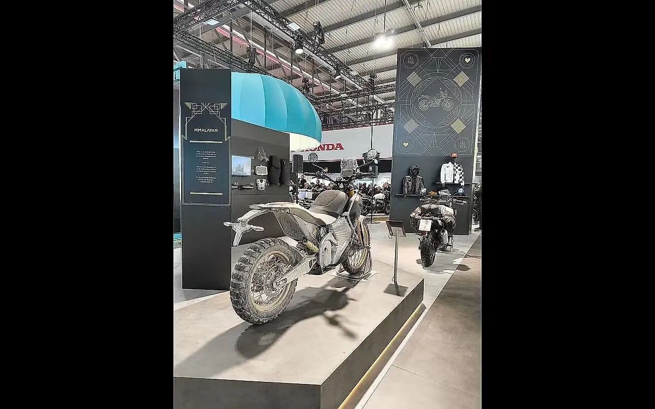 Royal Enfield Himalayan Electric Right Rear Three Quarter