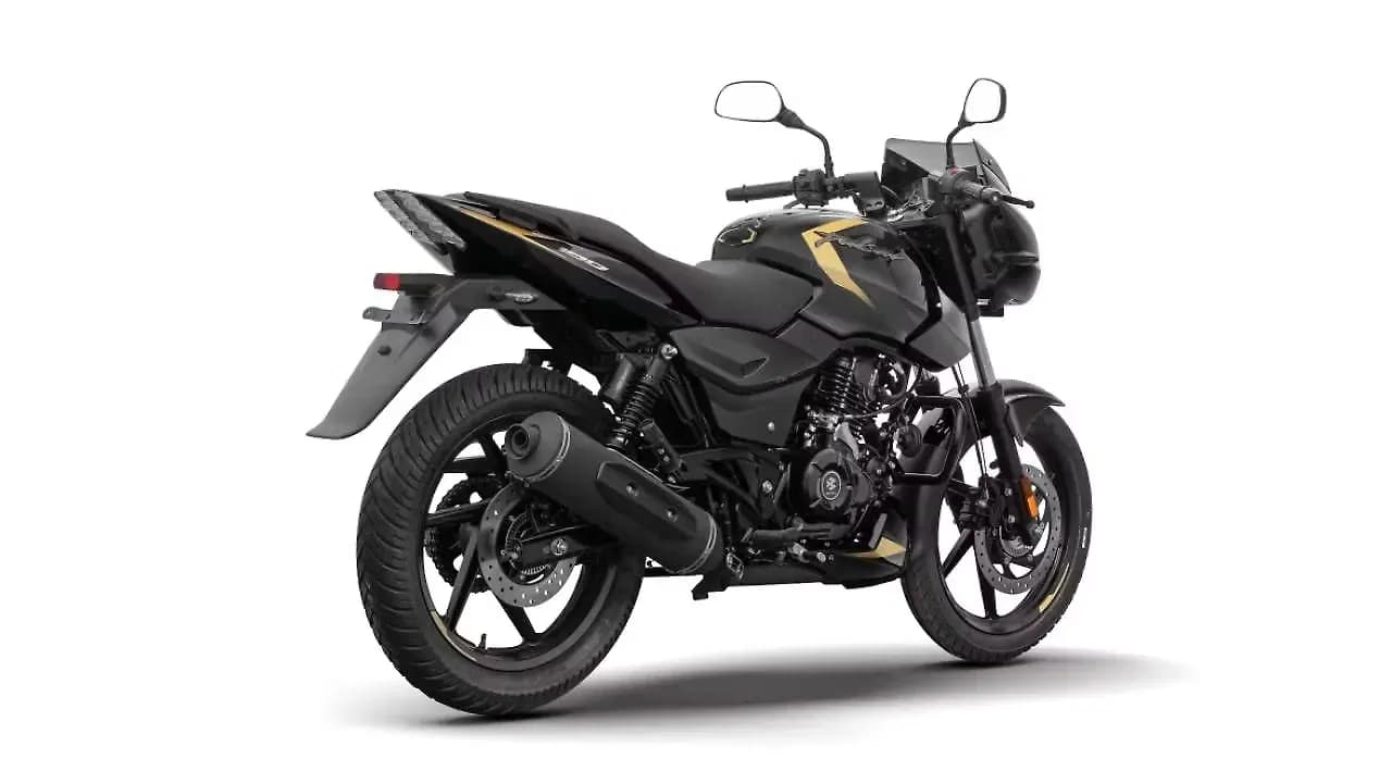 Bajaj Pulsar 180 Right Rear Three Quarter