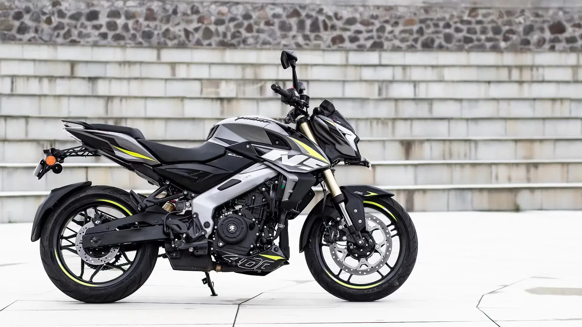 Bajaj Pulsar NS400Z Right Side View