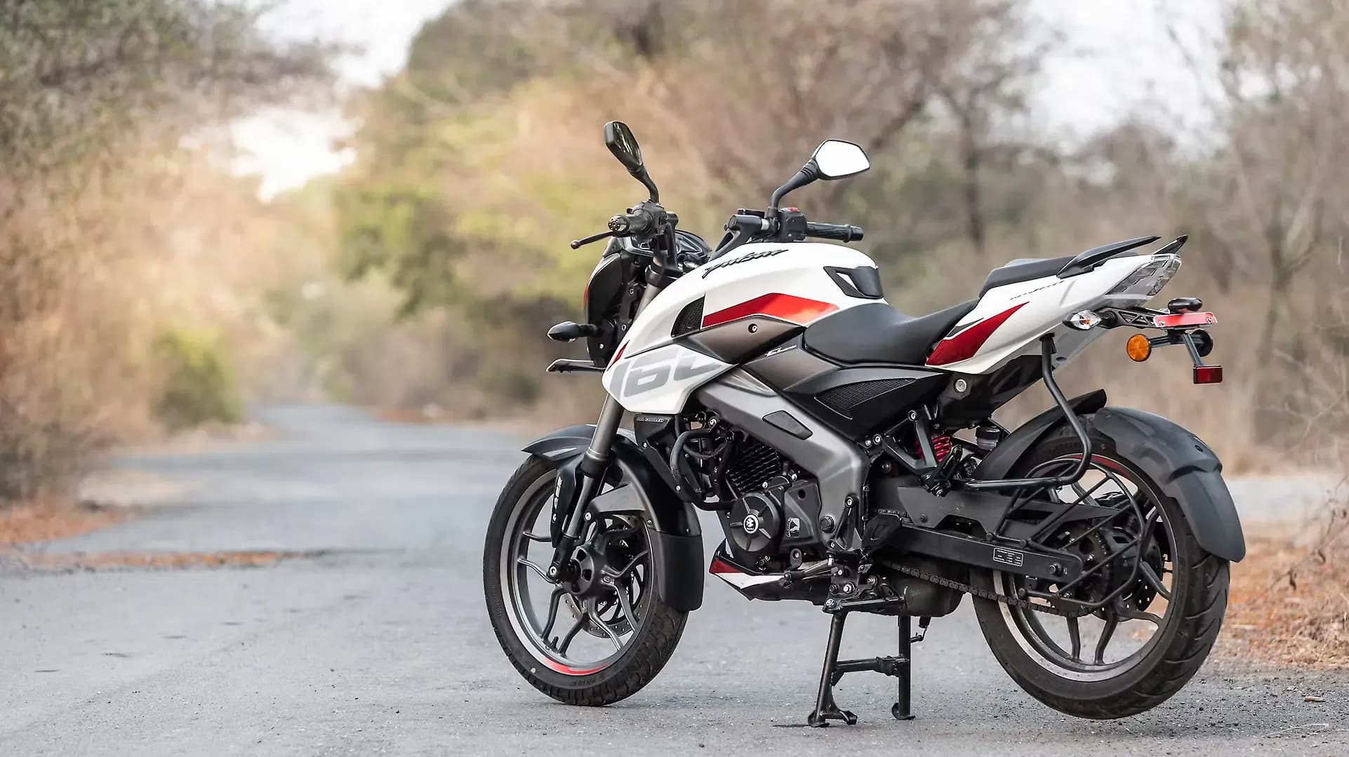 Bajaj Pulsar NS160 Left Rear Three Quarter