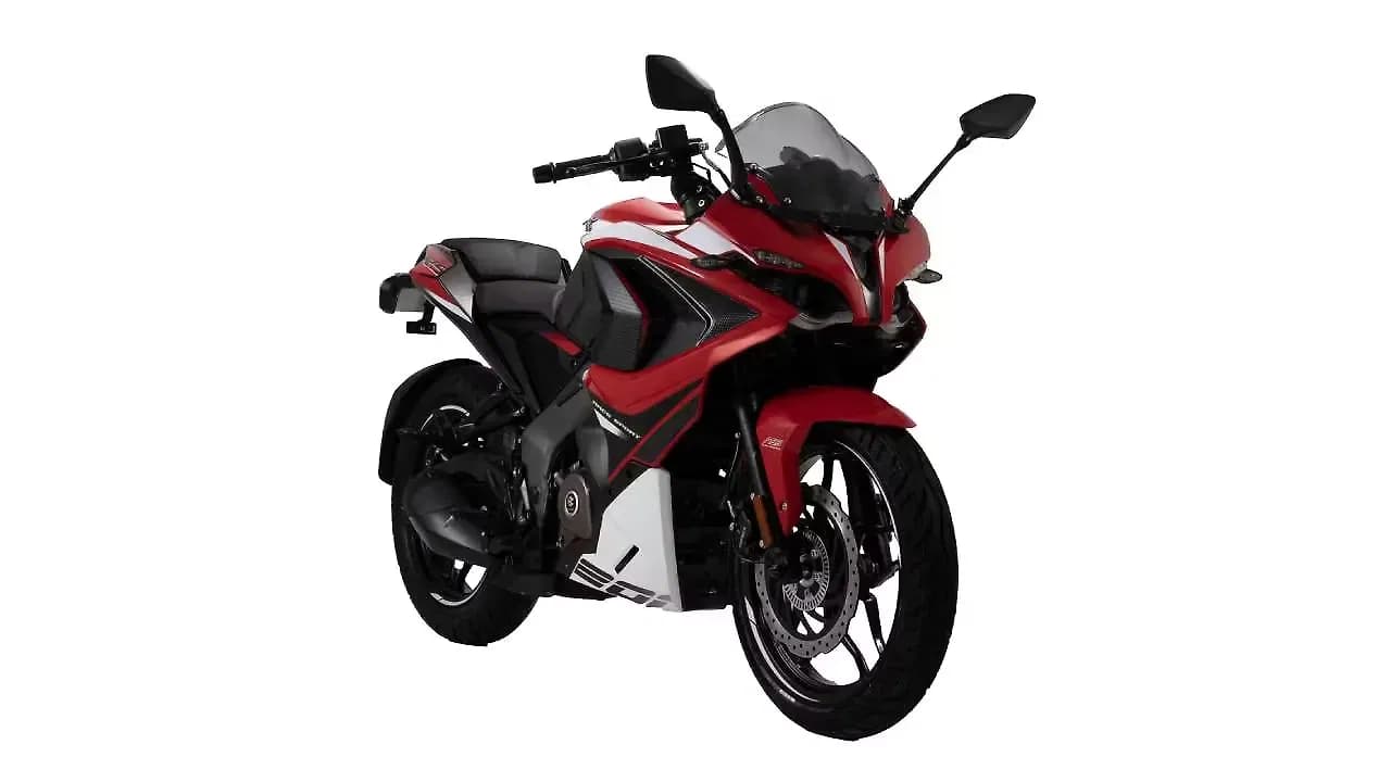 Bajaj Pulsar RS 200 Right Front Three Quarter