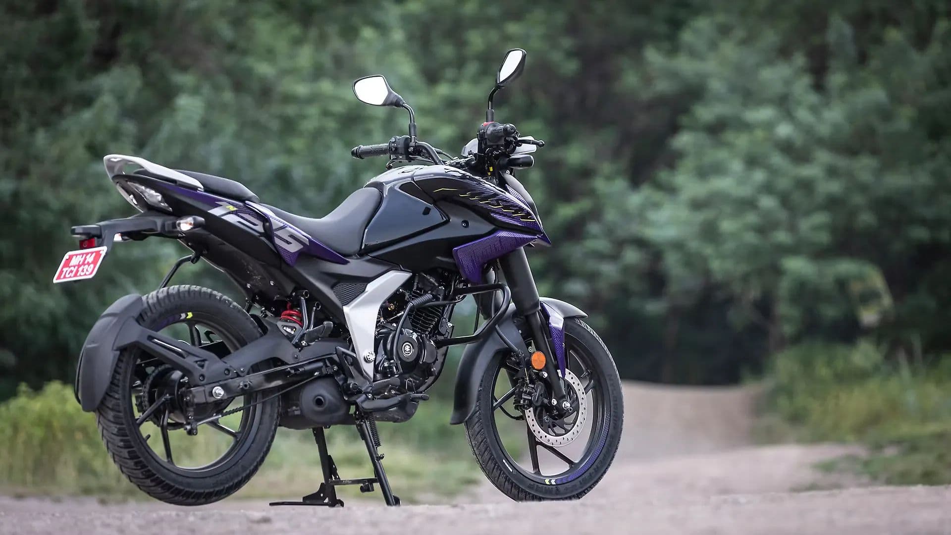 Bajaj Pulsar N125 Right Rear Three Quarter