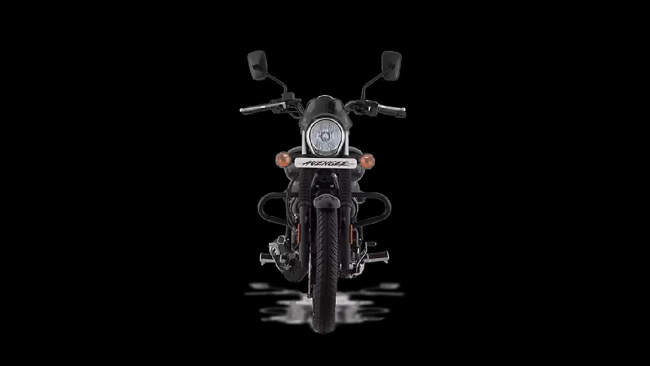 Bajaj Avenger Street 160 Front View
