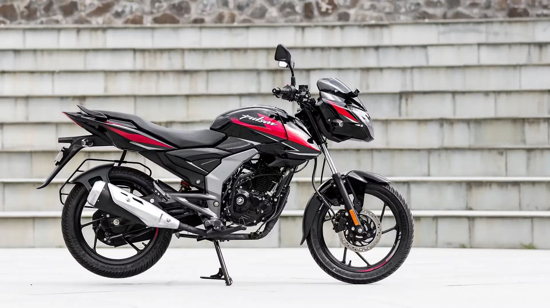 Bajaj Pulsar 125 2026 Right Side View