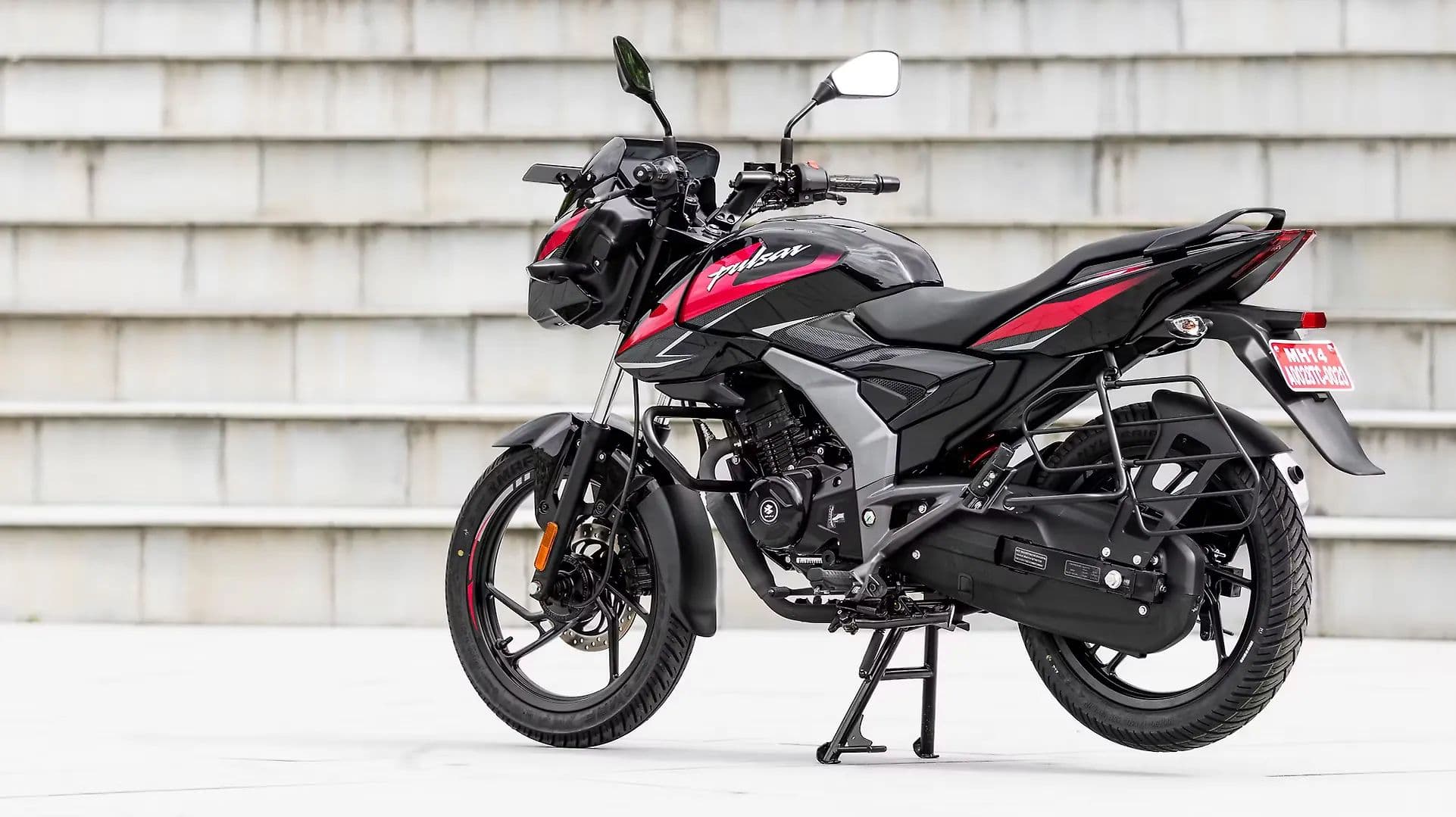 Bajaj Pulsar 125 2026 Left Rear Three Quarter