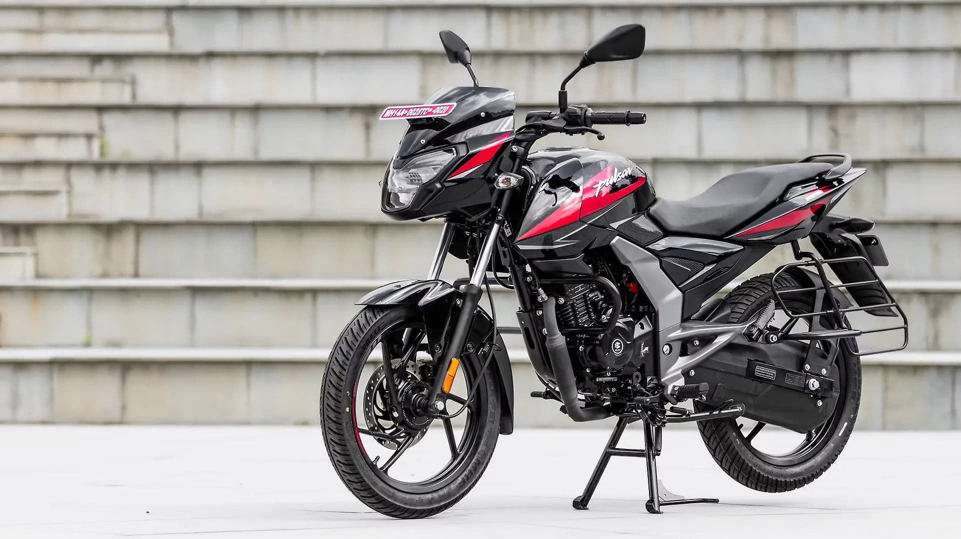 Bajaj Pulsar 125 2026 Left Front Three Quarter