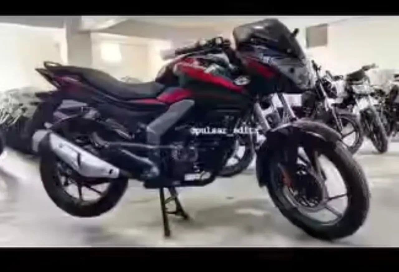 Bajaj Pulsar 150 [2026] Right Front Three Quarter