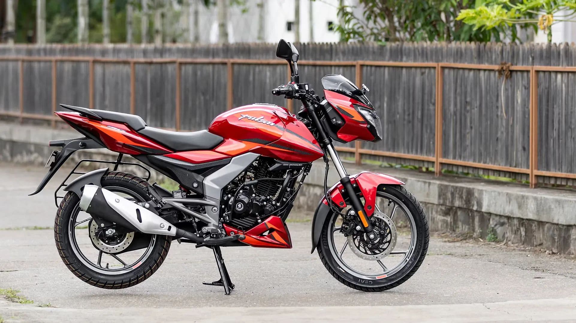 Bajaj Pulsar 150 [2026] Right Side View