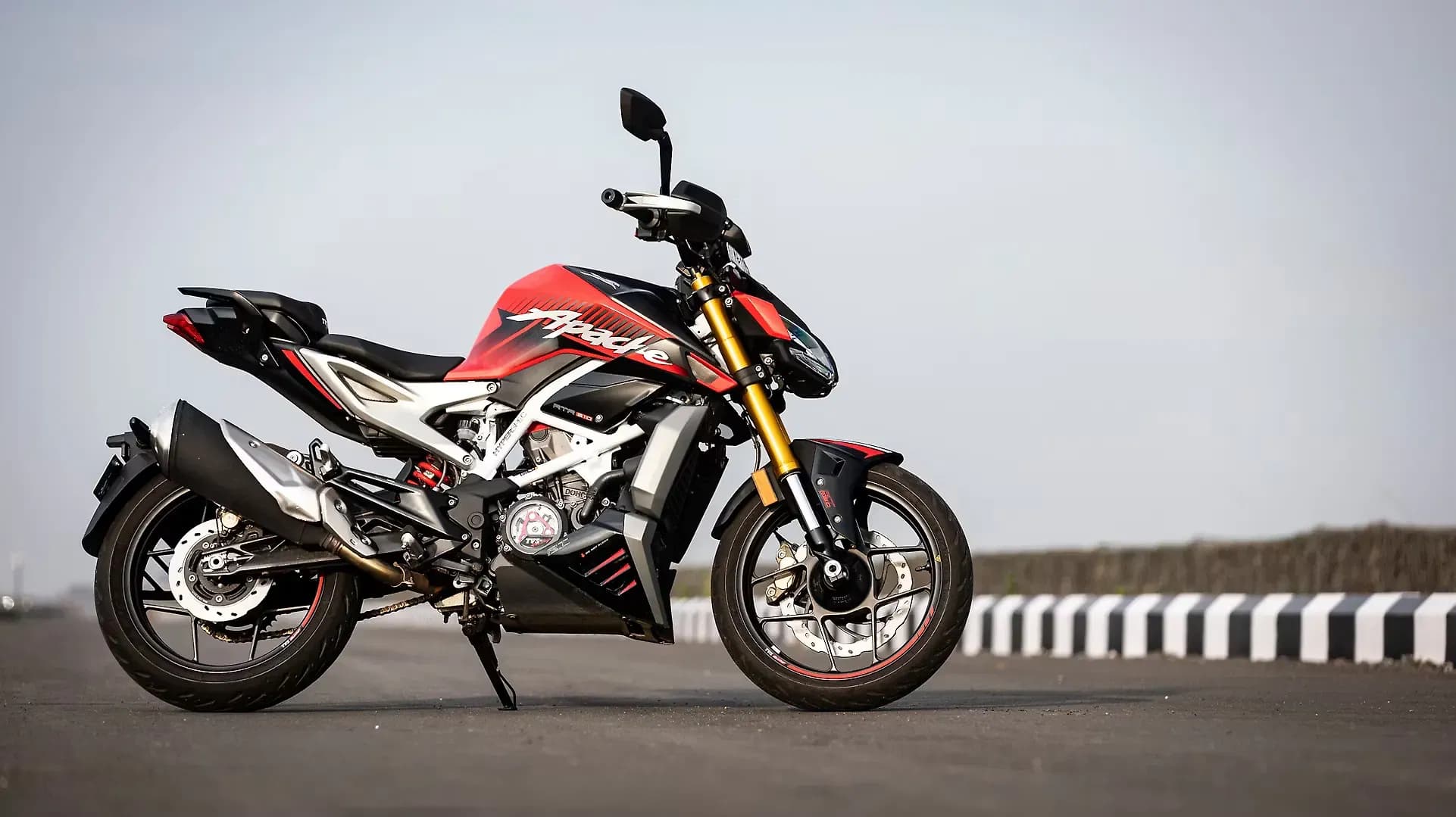 TVS Apache RTR 310 Right Side View