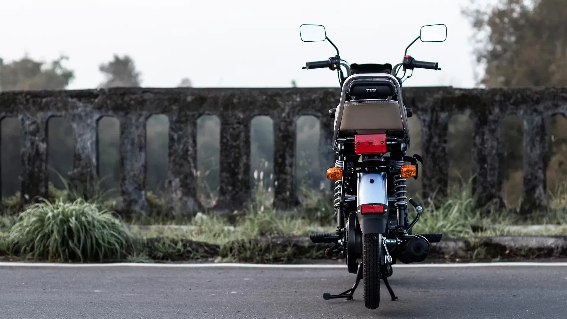 TVS XL100 Comfort Rear View