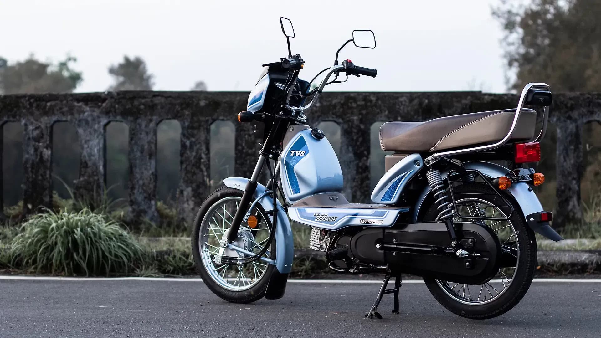 TVS XL100 Comfort Left Rear Three Quarter