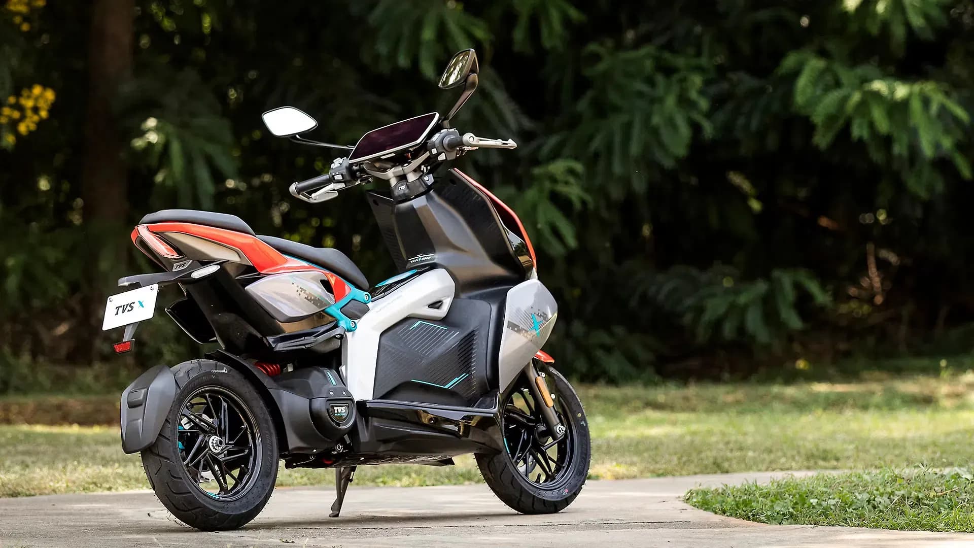 TVS X Right Rear Three Quarter
