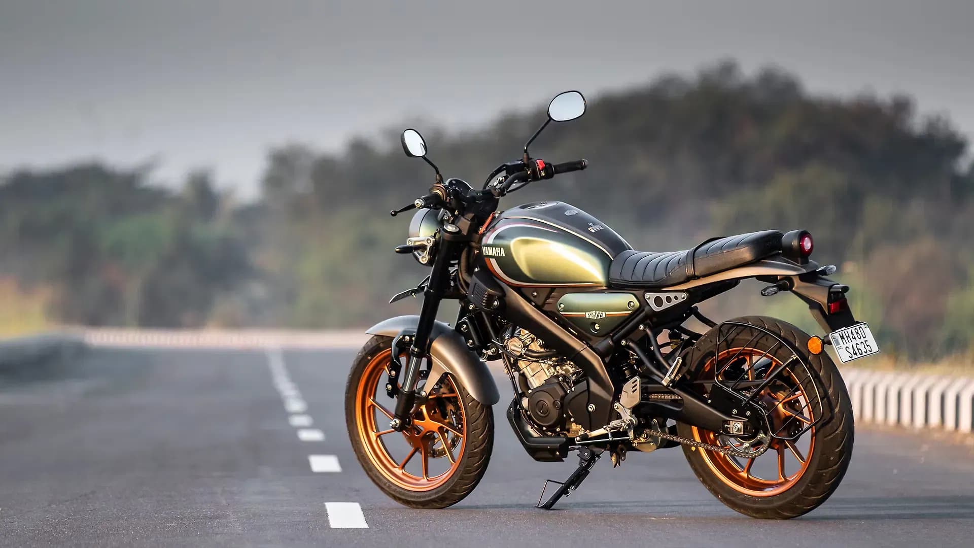Yamaha XSR 155 Left Rear Three Quarter