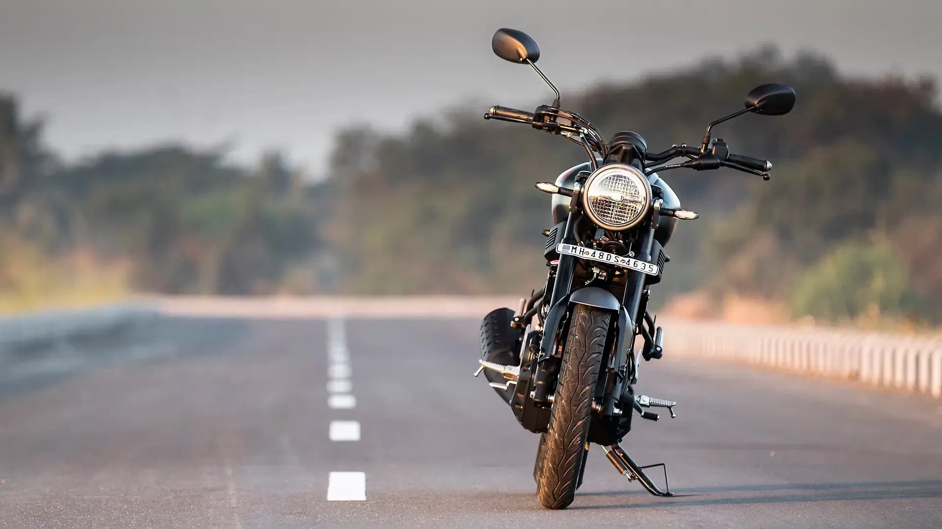 Yamaha XSR 155 Front View
