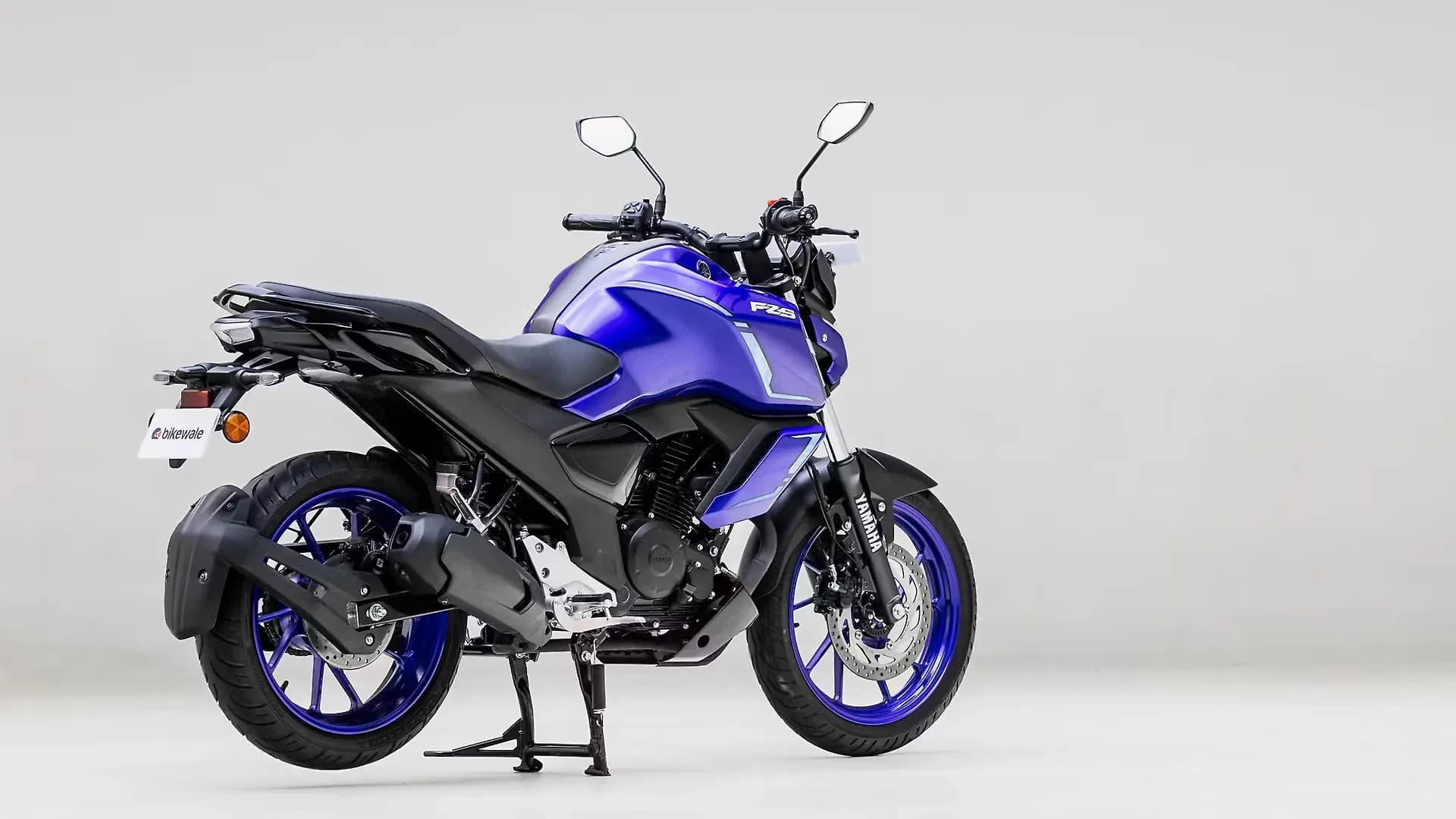 Yamaha FZ S Hybrid Right Rear Three Quarter