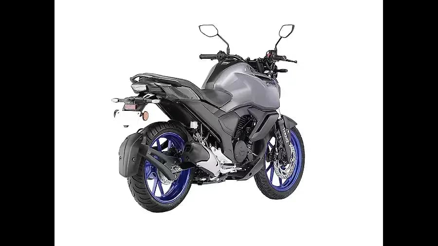 Yamaha FZS Fi V4 Right Rear Three Quarter