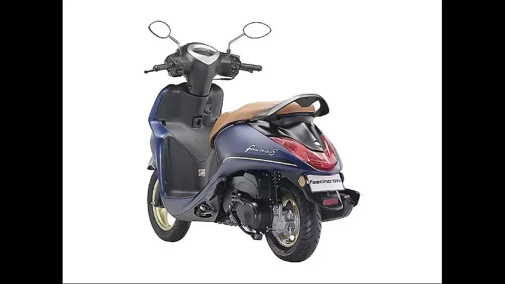 Yamaha Fascino 125 Left Rear Three Quarter