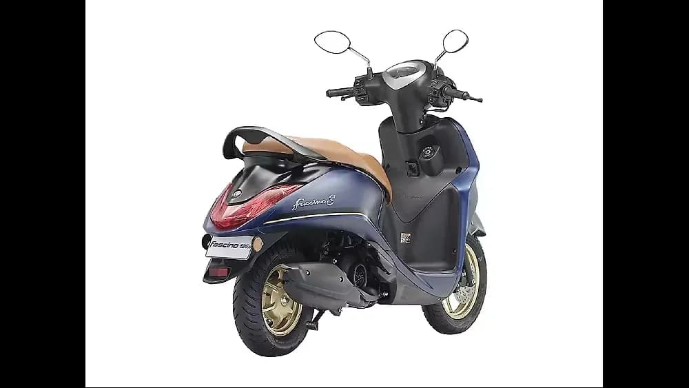 Yamaha Fascino 125 Right Rear Three Quarter