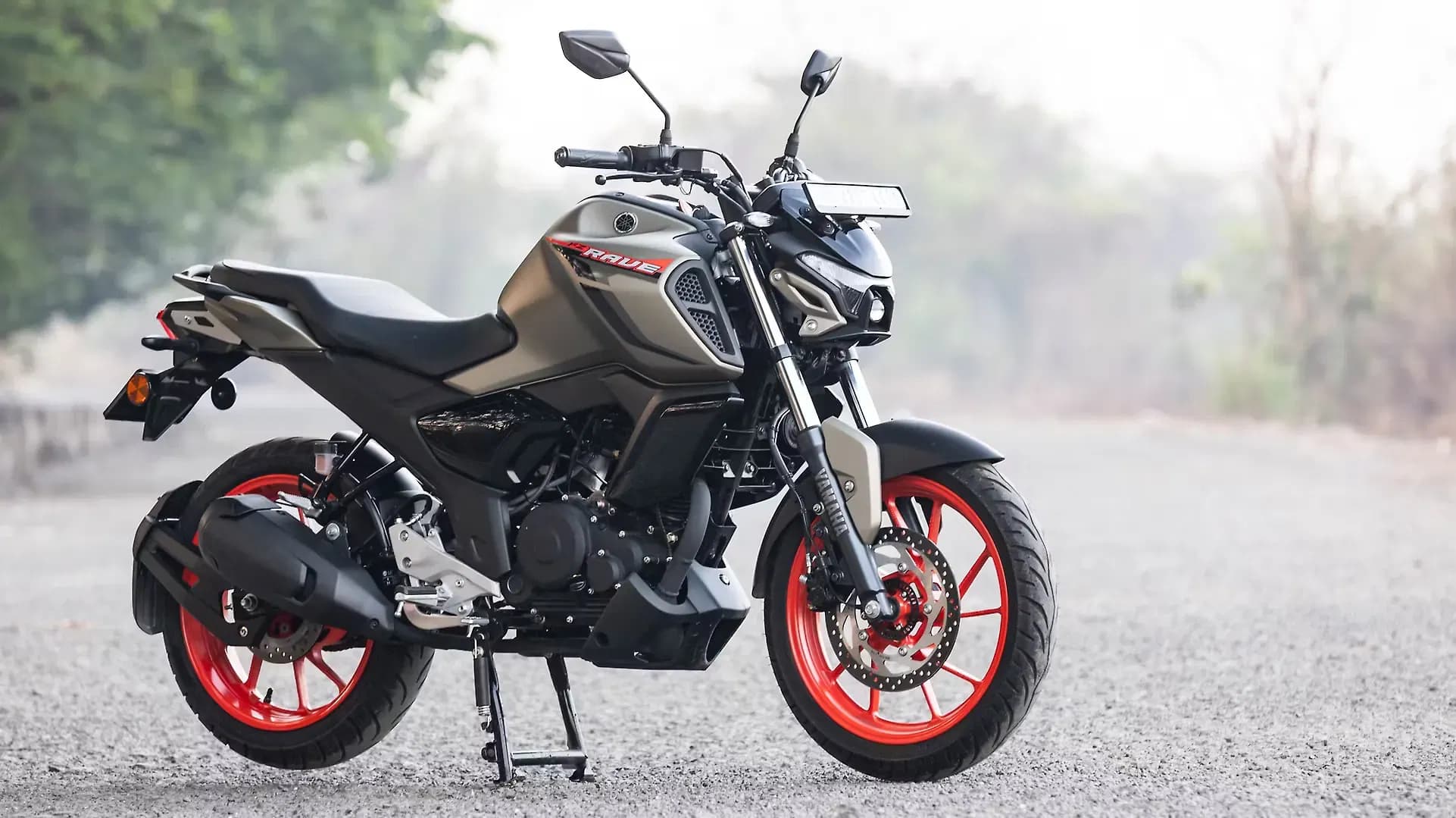 Yamaha FZ Rave Right Front Three Quarter