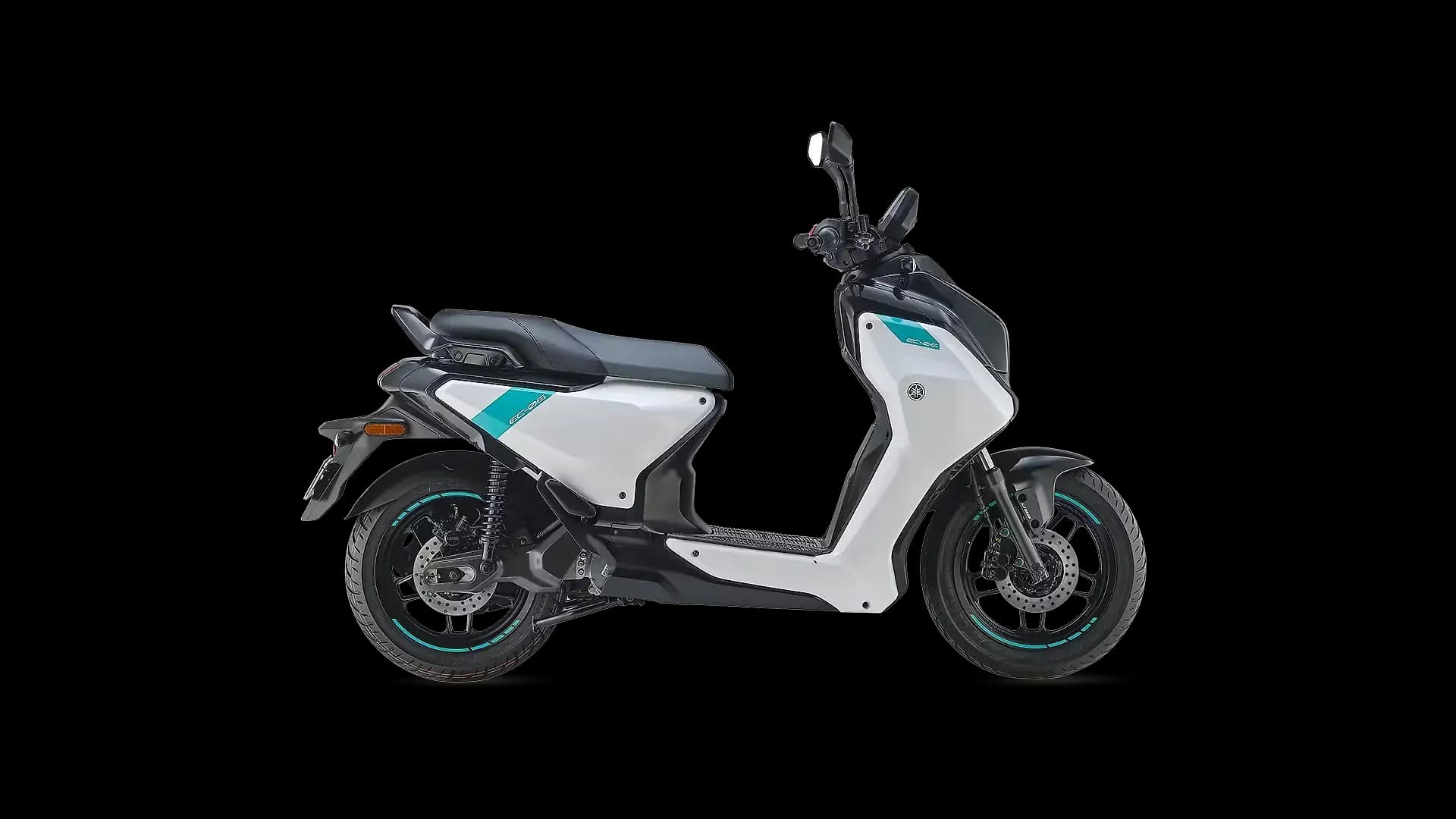 Yamaha EC 06 in Bluish White