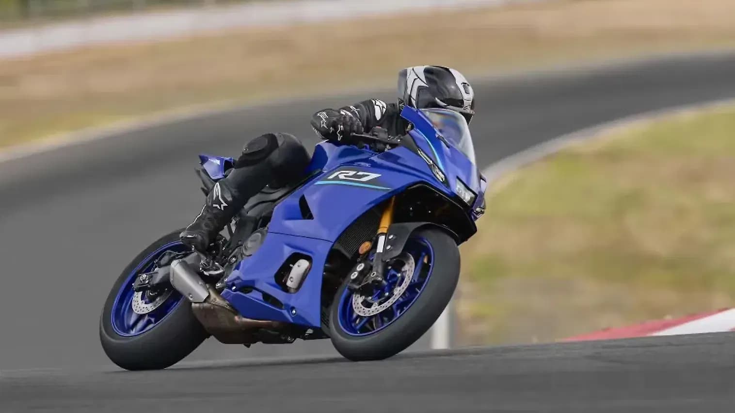 Yamaha YZF-R7 Right Side View
