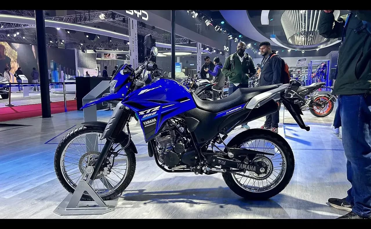 Yamaha Lander 250 Left Side View