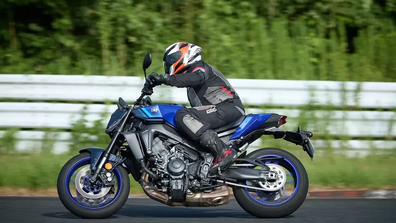 Yamaha MT-09 Left Side View