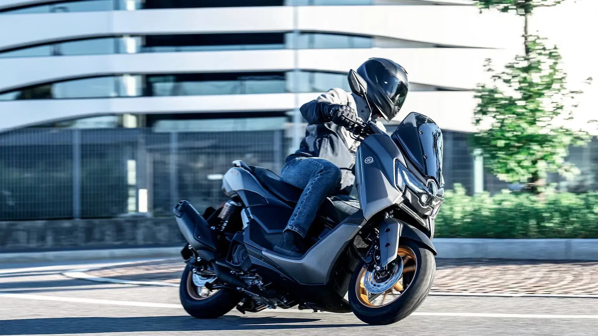 Yamaha Nmax 155 Right Front Three Quarter