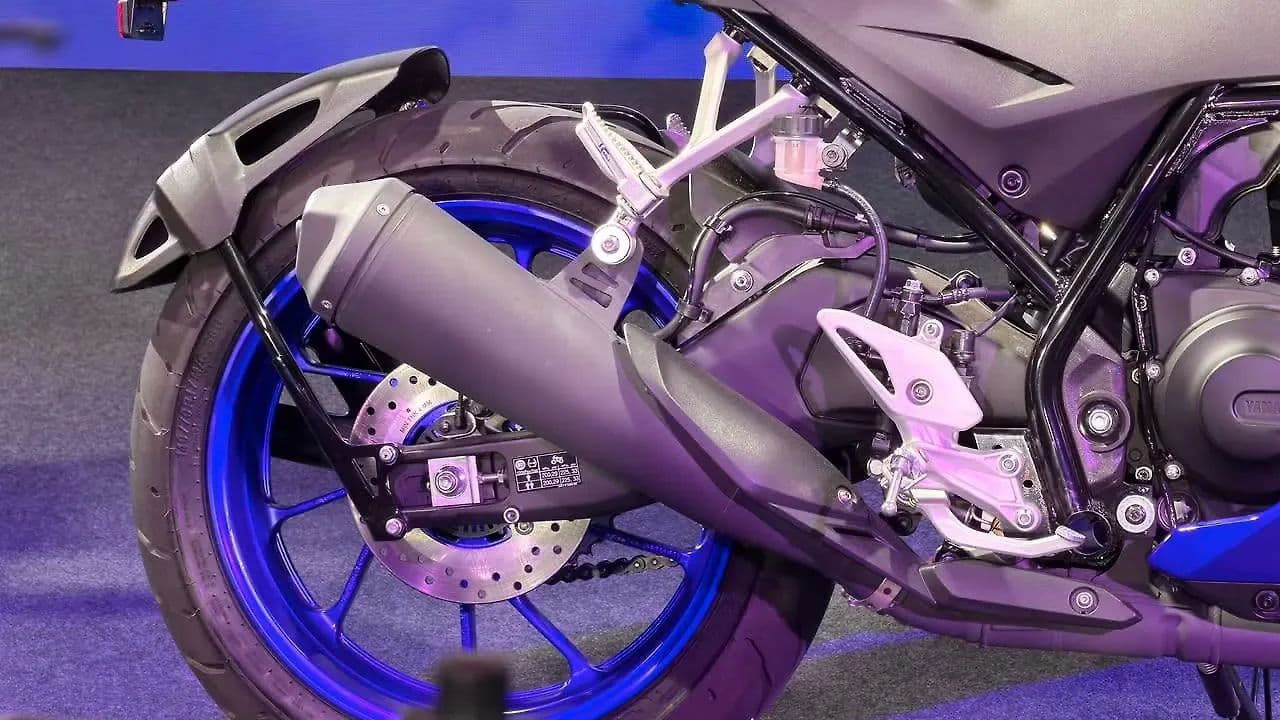 Yamaha R2 Silencer/Muffler