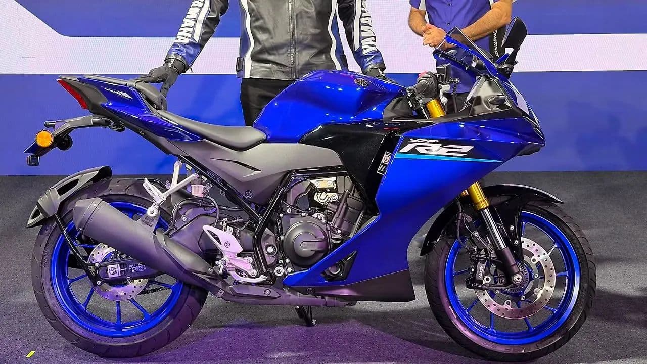 Yamaha R2 Right Side View