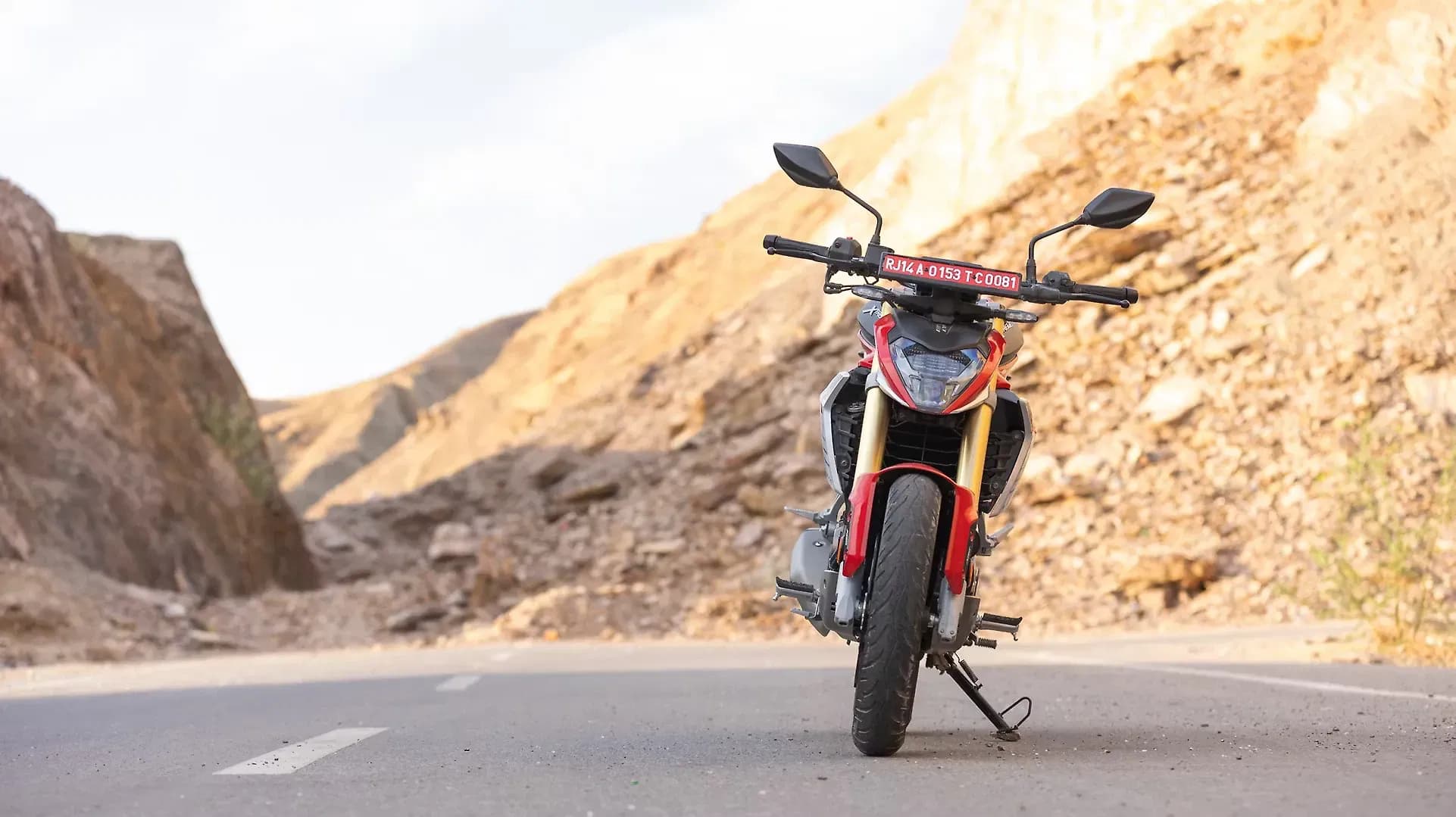 Hero Xtreme 250R Front View