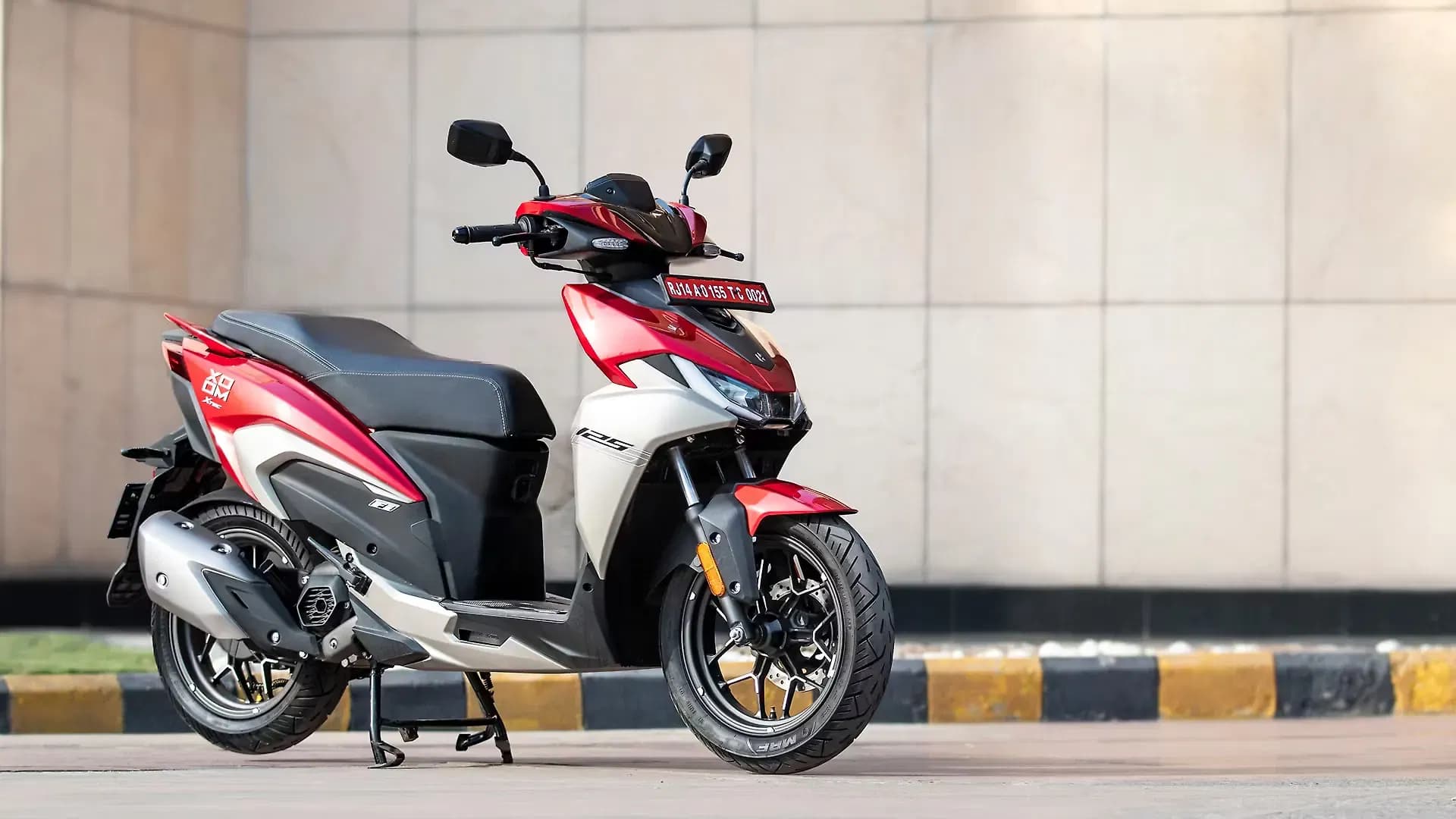 Hero Xoom 125 Right Front Three Quarter