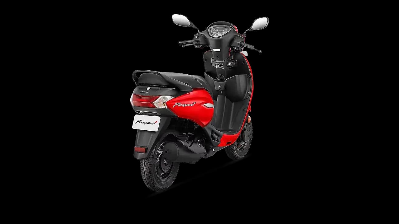Hero Pleasure + Right Rear Three Quarter
