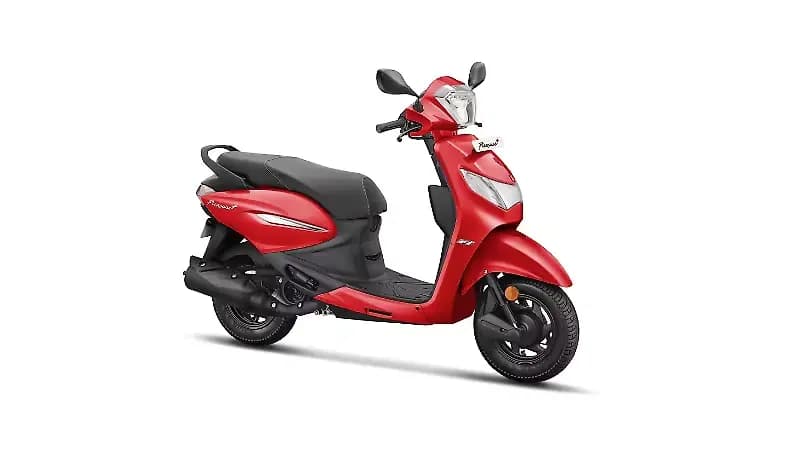 Hero Pleasure + Xtec Right Front Three Quarter
