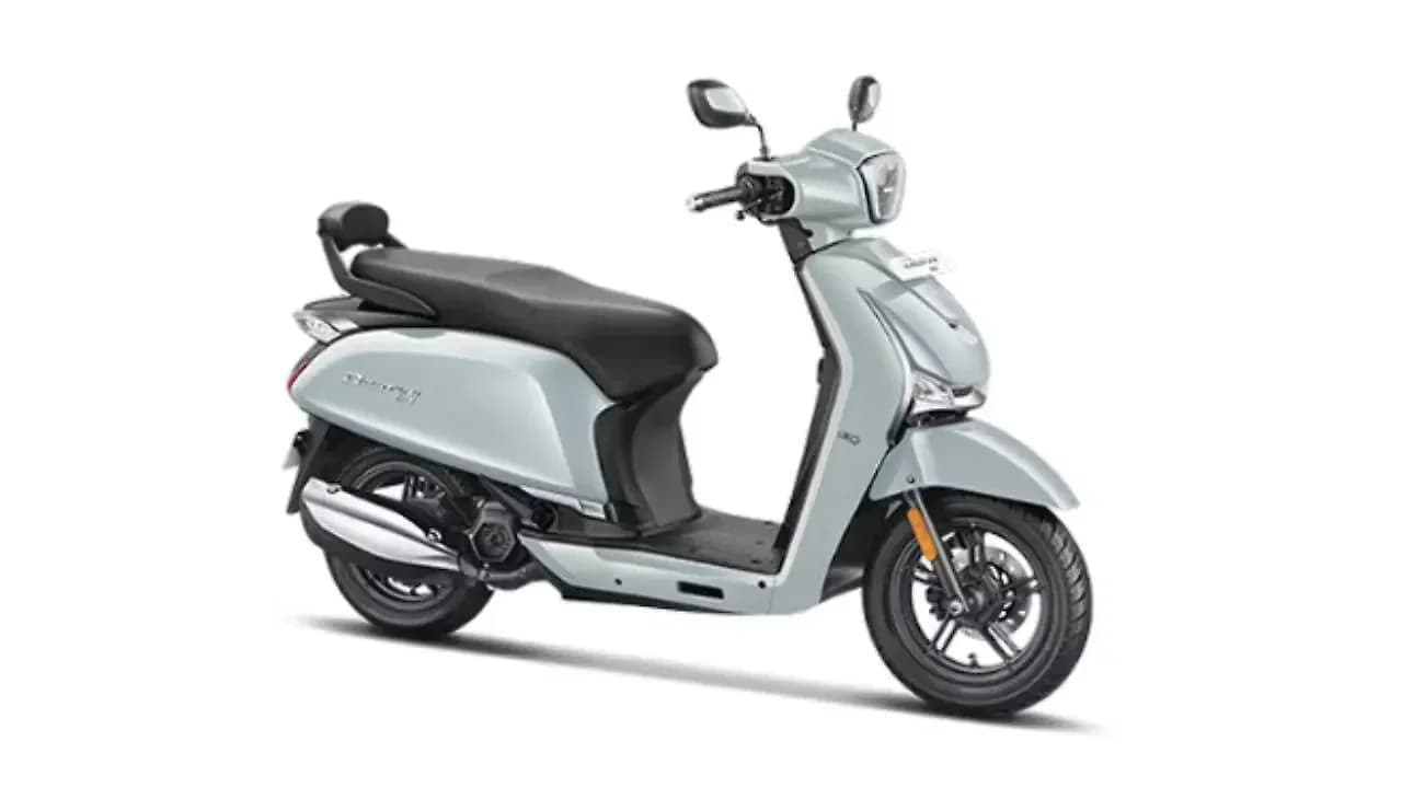Hero Destini 110 Right Front Three Quarter
