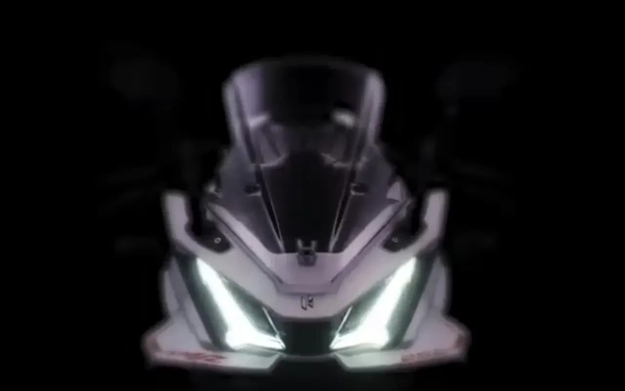 Hero Karizma 250 Front View