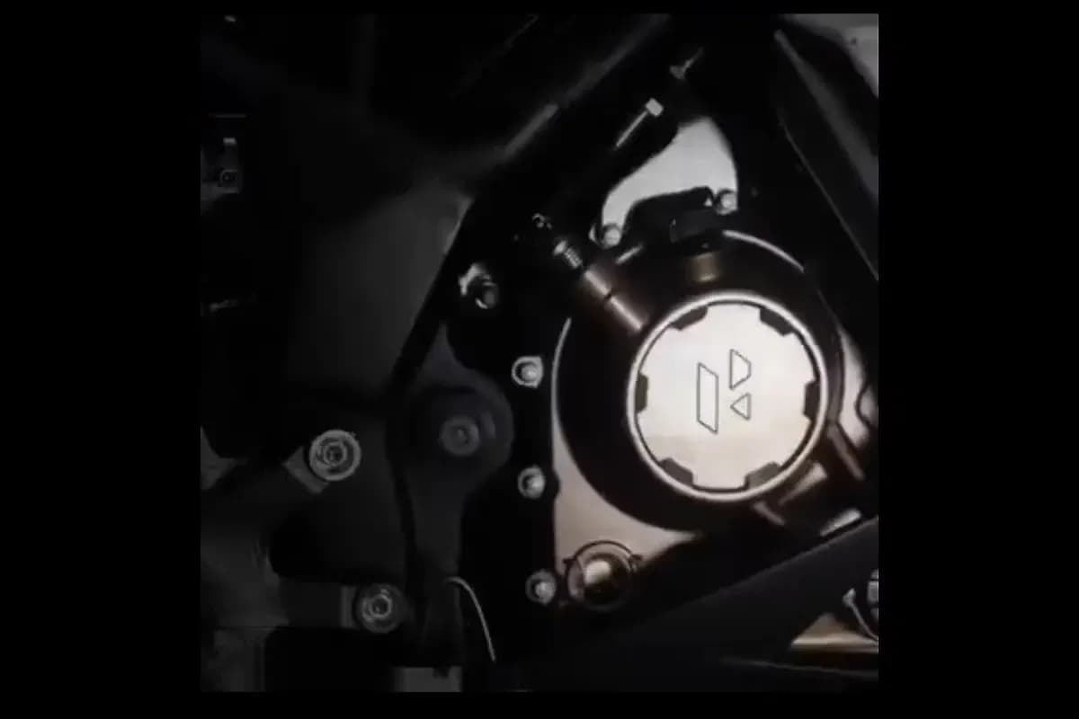 Hero Karizma 250 Engine From Right