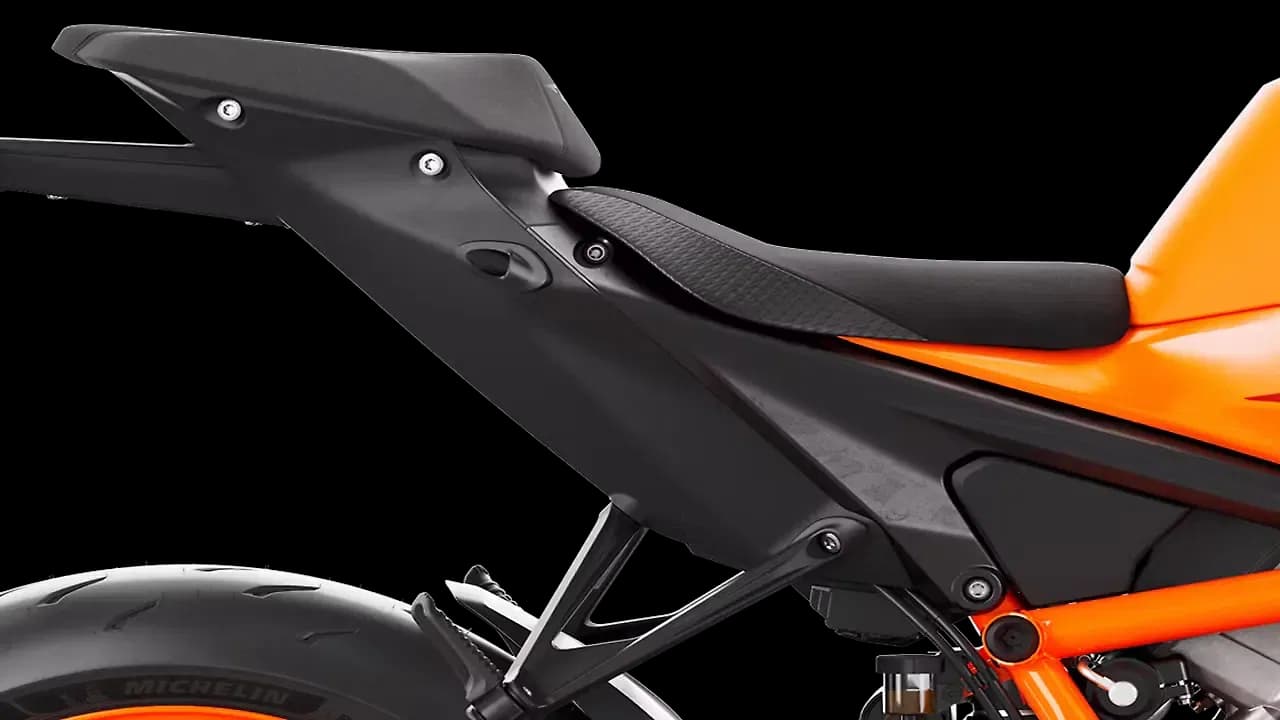 KTM 1390 Super Duke R Seat