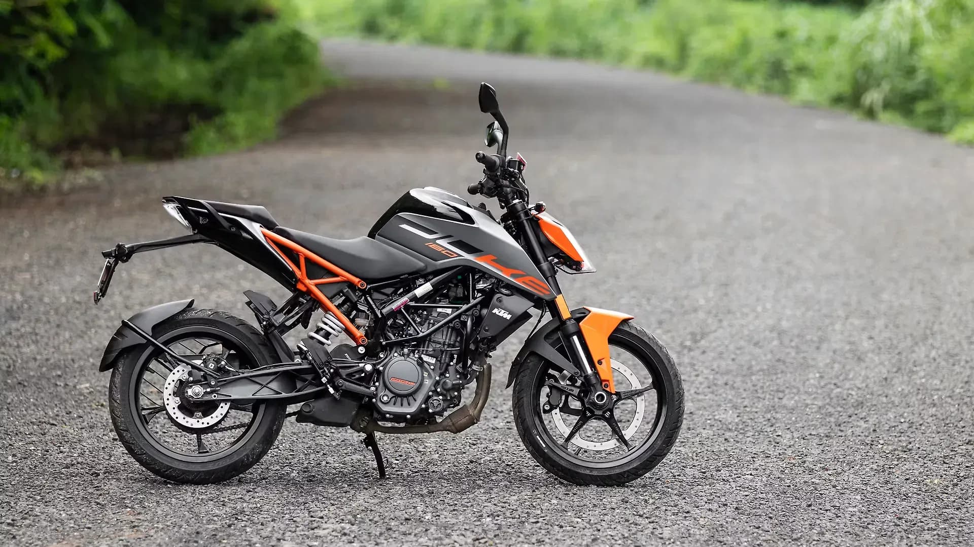 KTM 160 Duke Right Side View