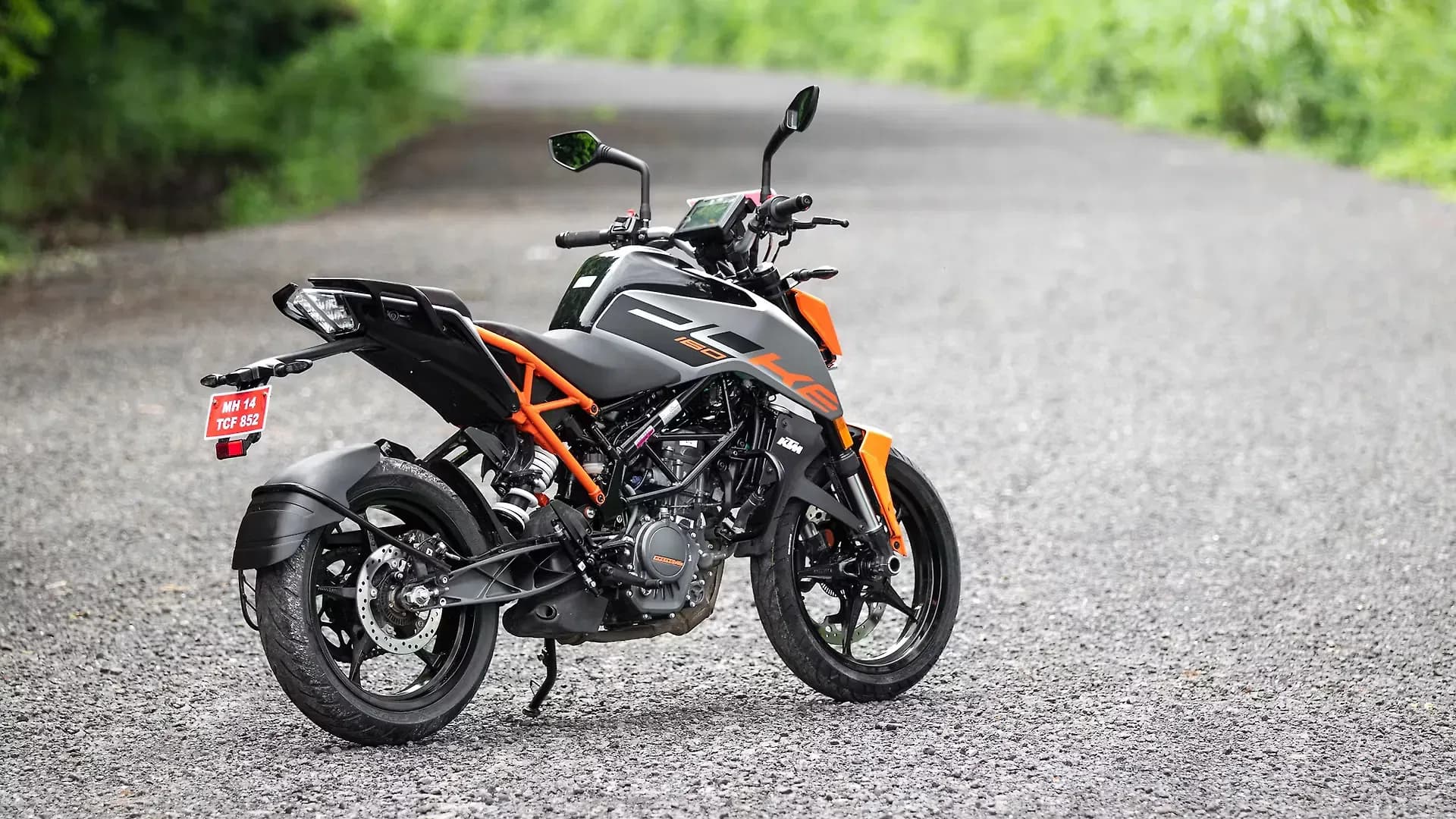KTM 160 Duke Right Rear Three Quarter