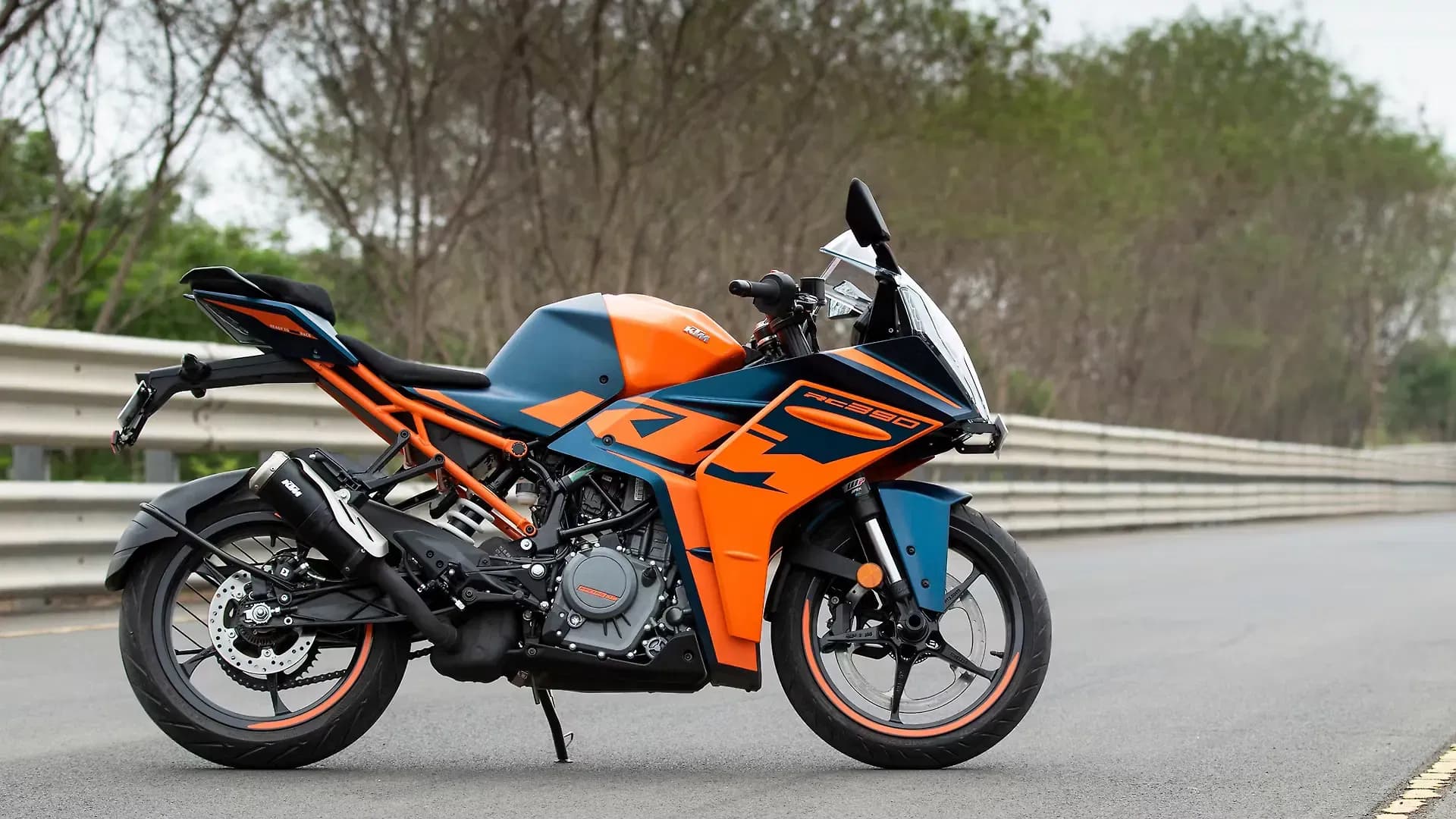 KTM RC 390 Right Side View