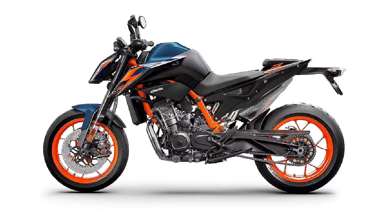 KTM 890 Duke R in Orange