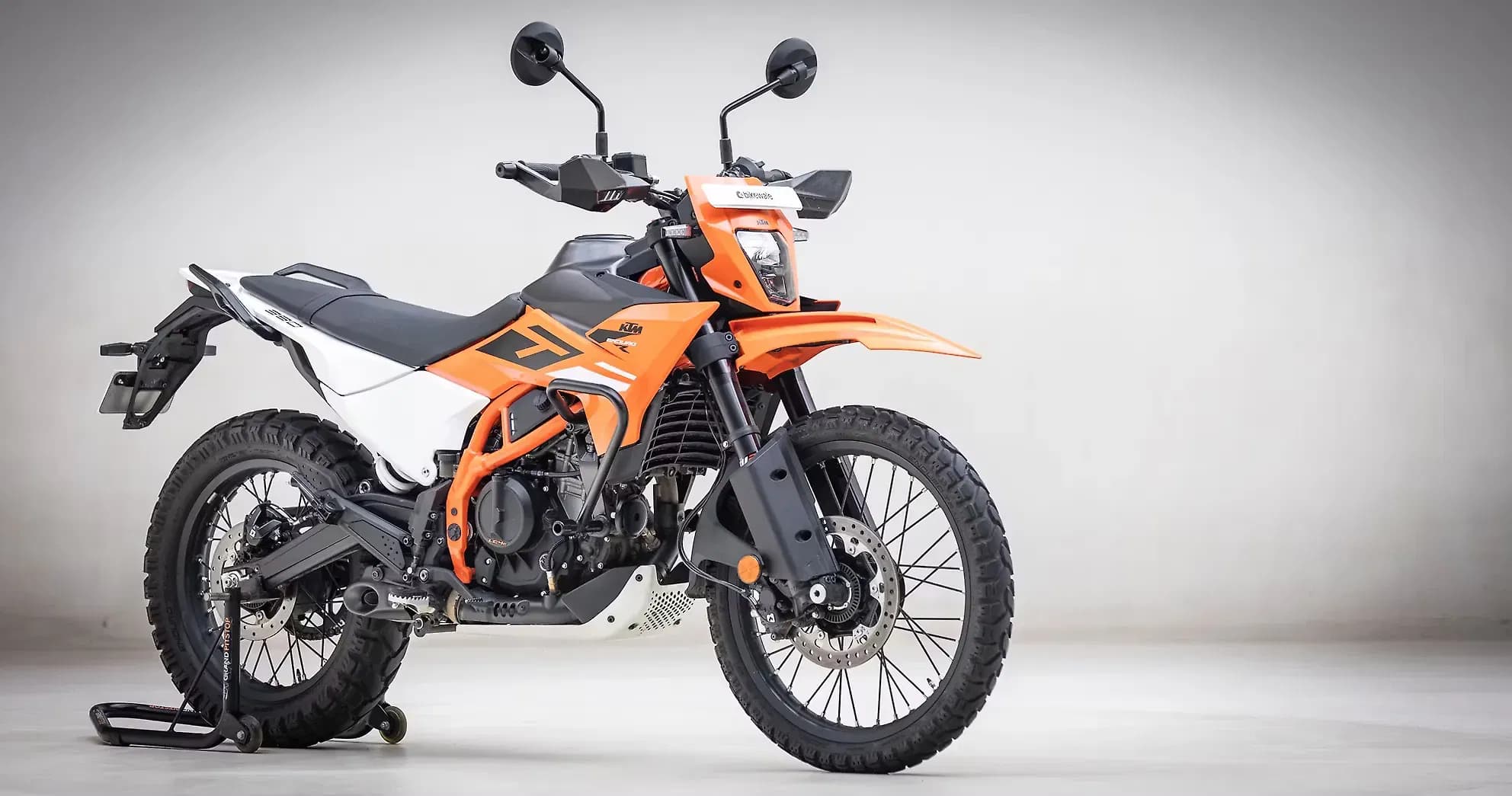 KTM 390 Enduro R Right Front Three Quarter