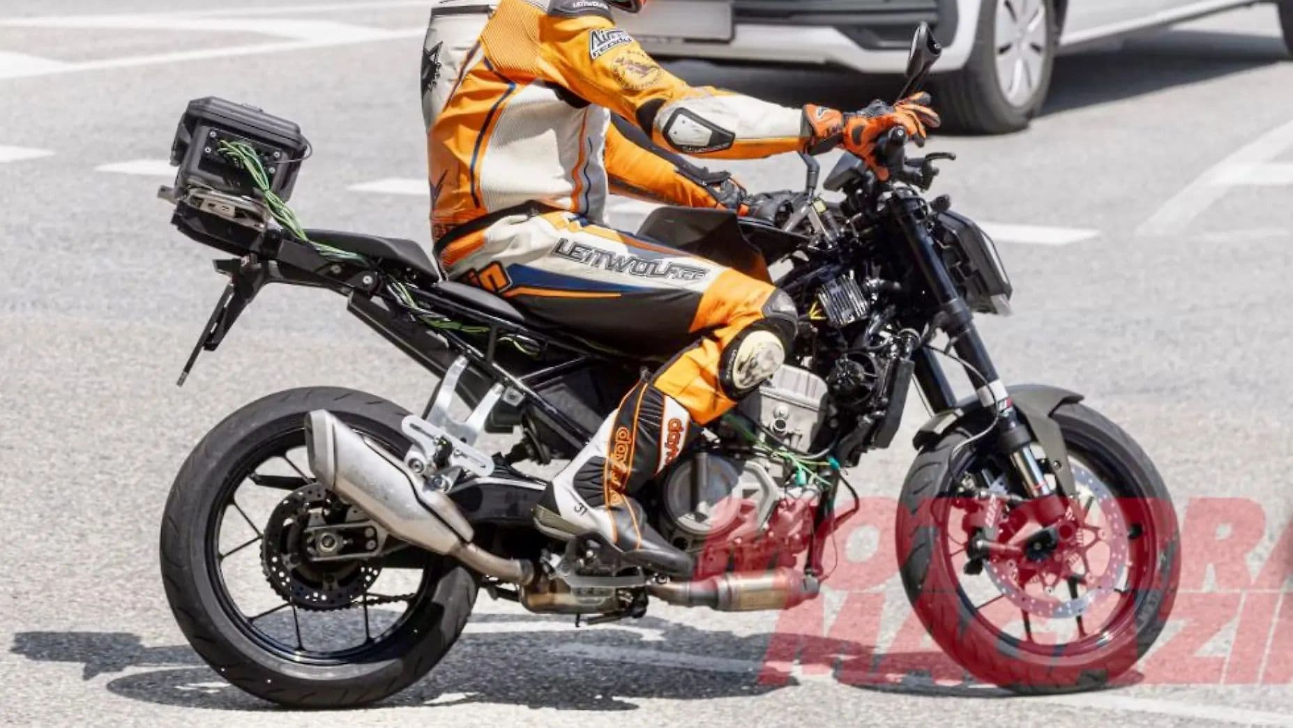 KTM 490 Duke Right Side View