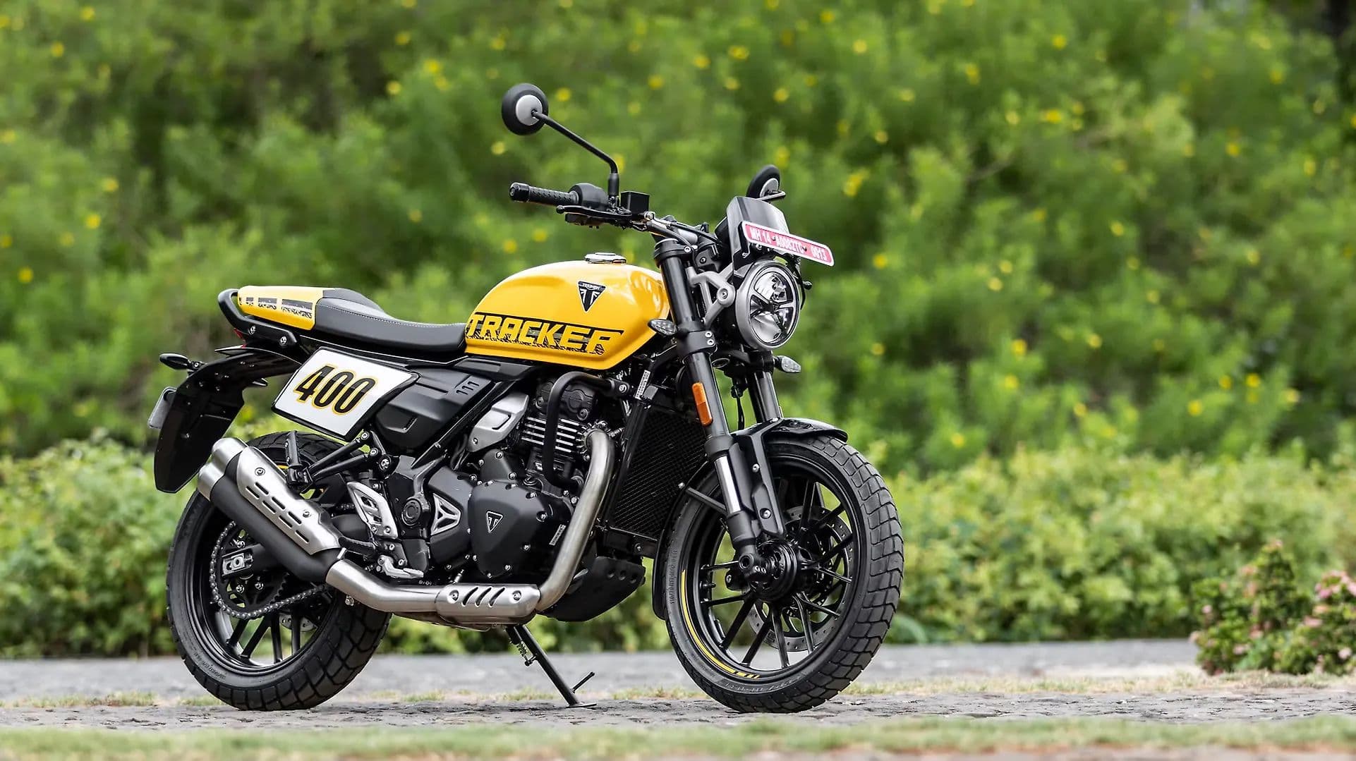 Triumph Tracker 400 Right Front Three Quarter