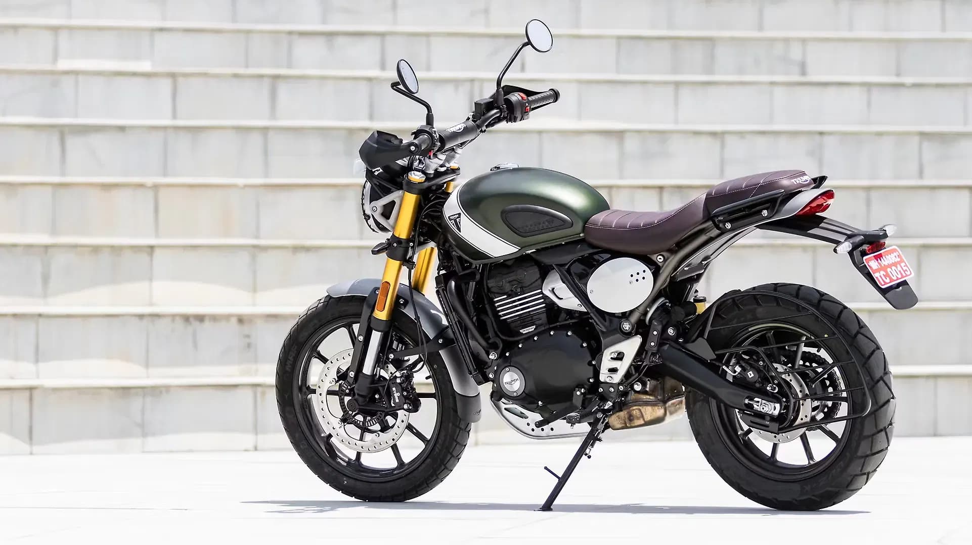 Triumph Scrambler 400 X Left Rear Three Quarter