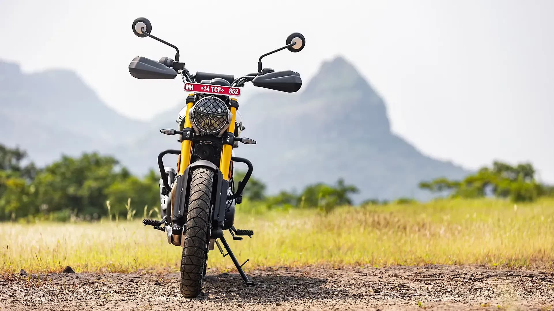 Triumph Scrambler 400 X Front View
