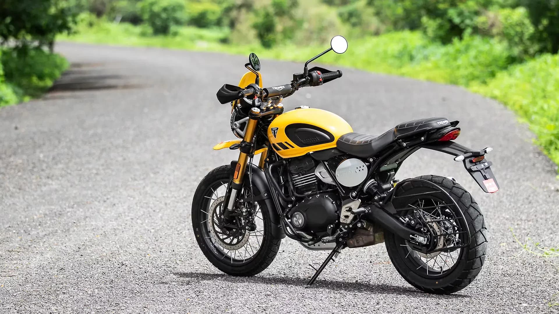 Triumph Scrambler 400 XC Left Rear Three Quarter